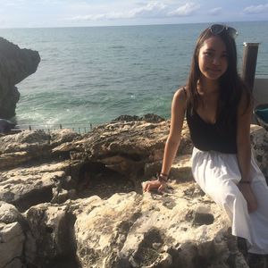 Meet your Posher, Nadya